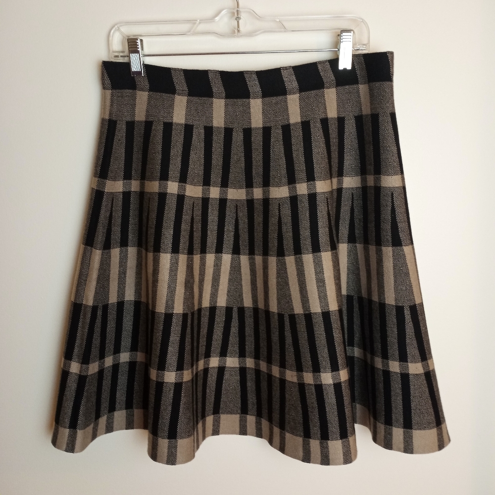 NWOT A line Plaid Knit Pull On skirt M/L